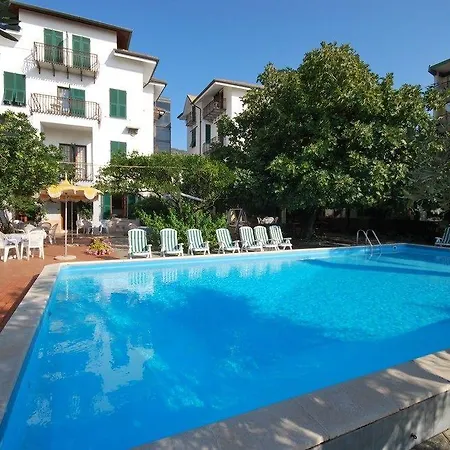 Cristal Hotel
